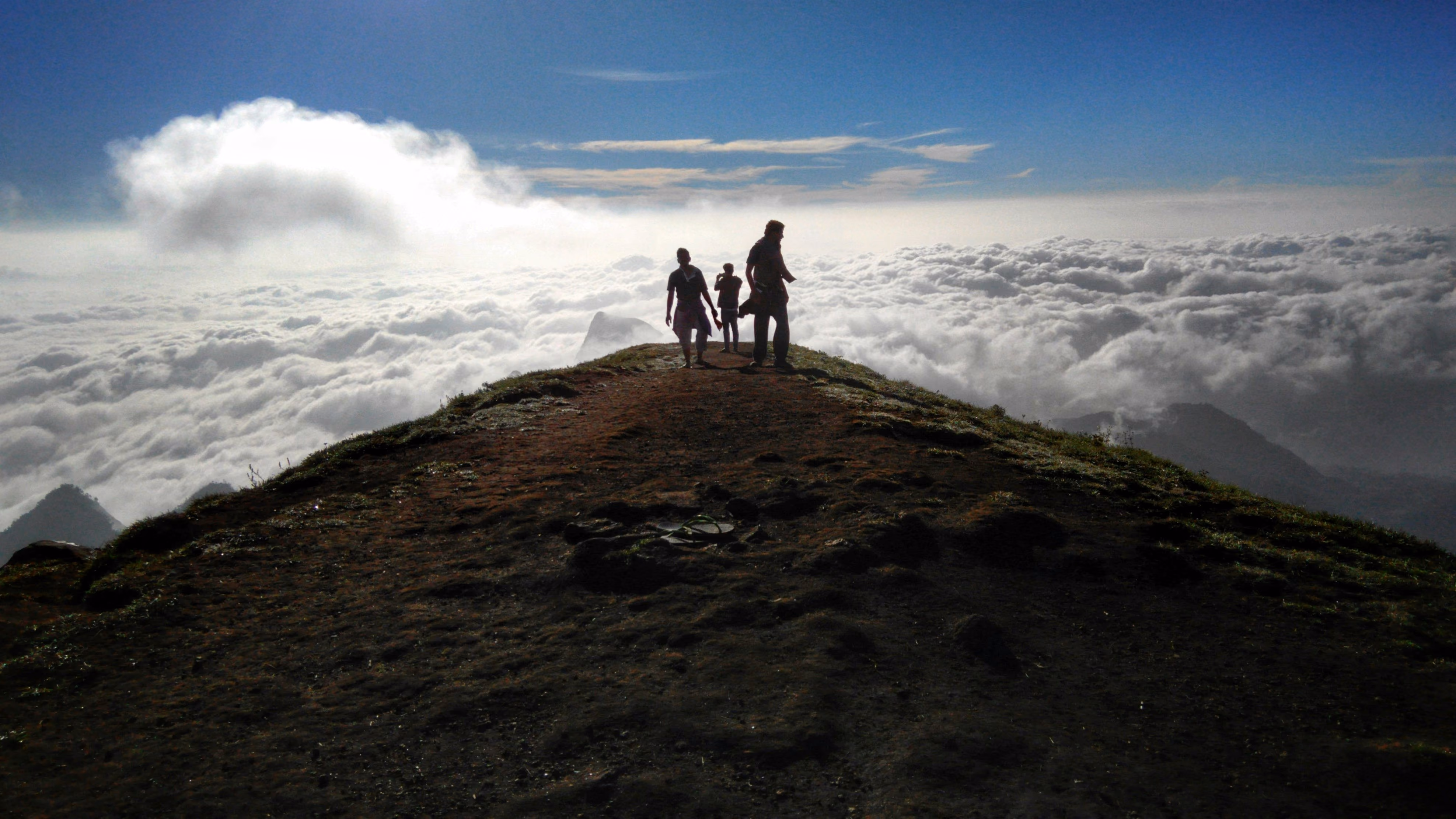 Valley viewpoint with layered green hills in Munnar